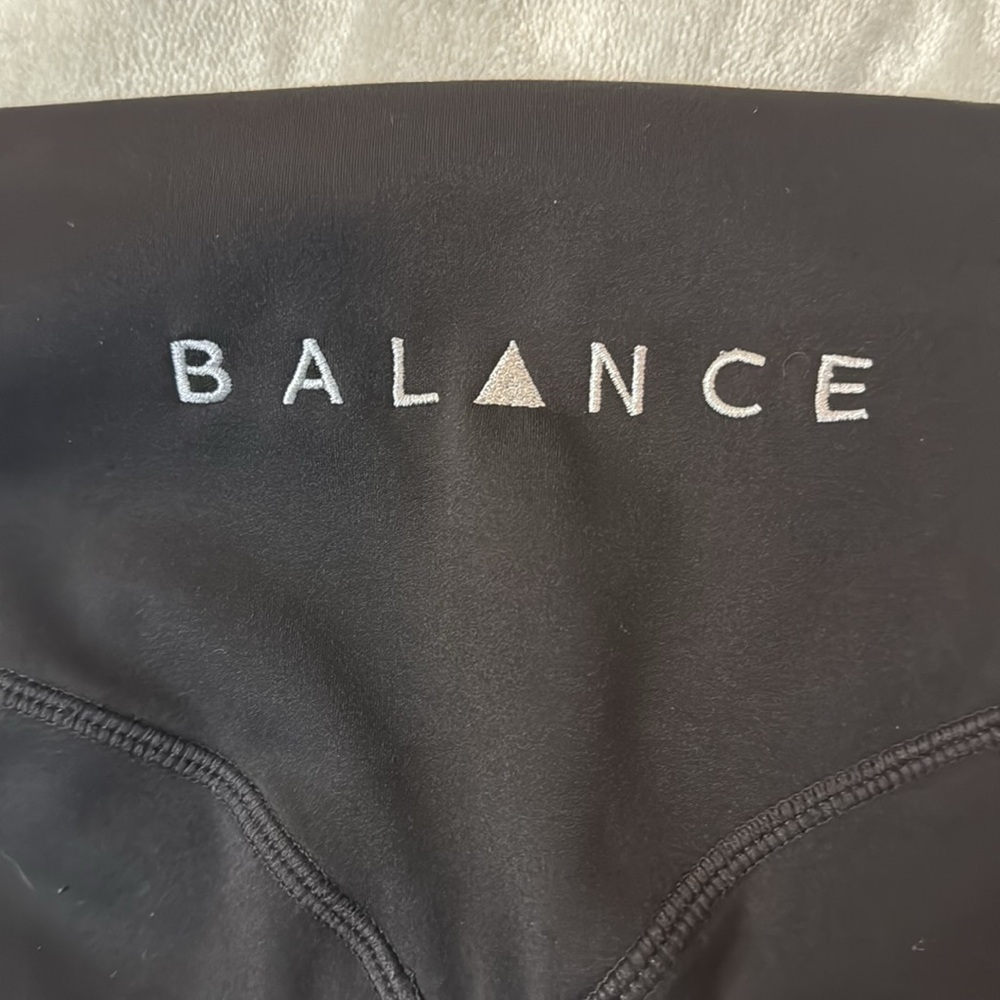 Balance Athletica Women's Black Bike  Shorts Size - M - Picture 4 of 5